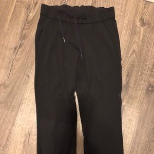 Lululemon on the fly pant